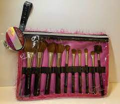 PARIS HILTON 36 PIECES